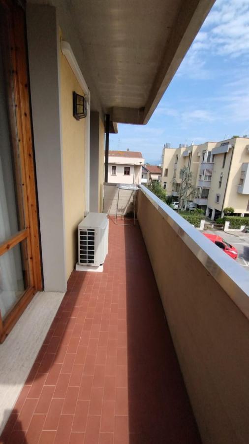 La Casa Dei Viaggiatori - Viareggio - Posto Auto Gratuito Apartment Ngoại thất bức ảnh